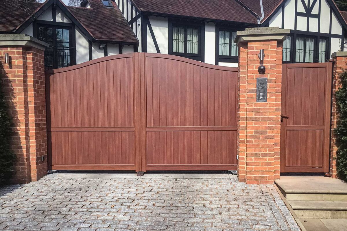 Horizal Aluminium Woodgrain Collection Country Gates And Barriers