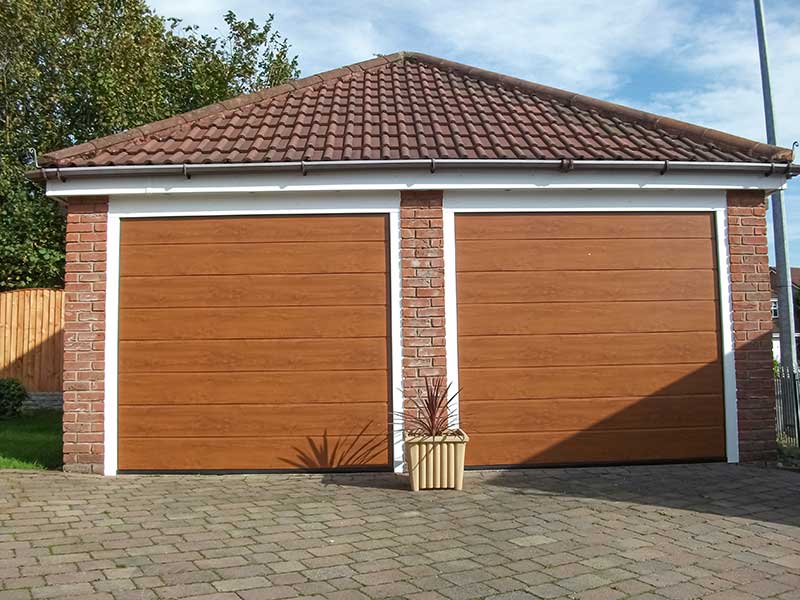 Garage doors Wood Effect Aluminium