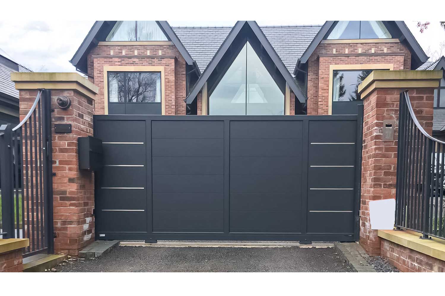 COTIM 11 M2 LARGE BOARDS SLIDING GATE ANTHRACITE GREY automated driveway gates