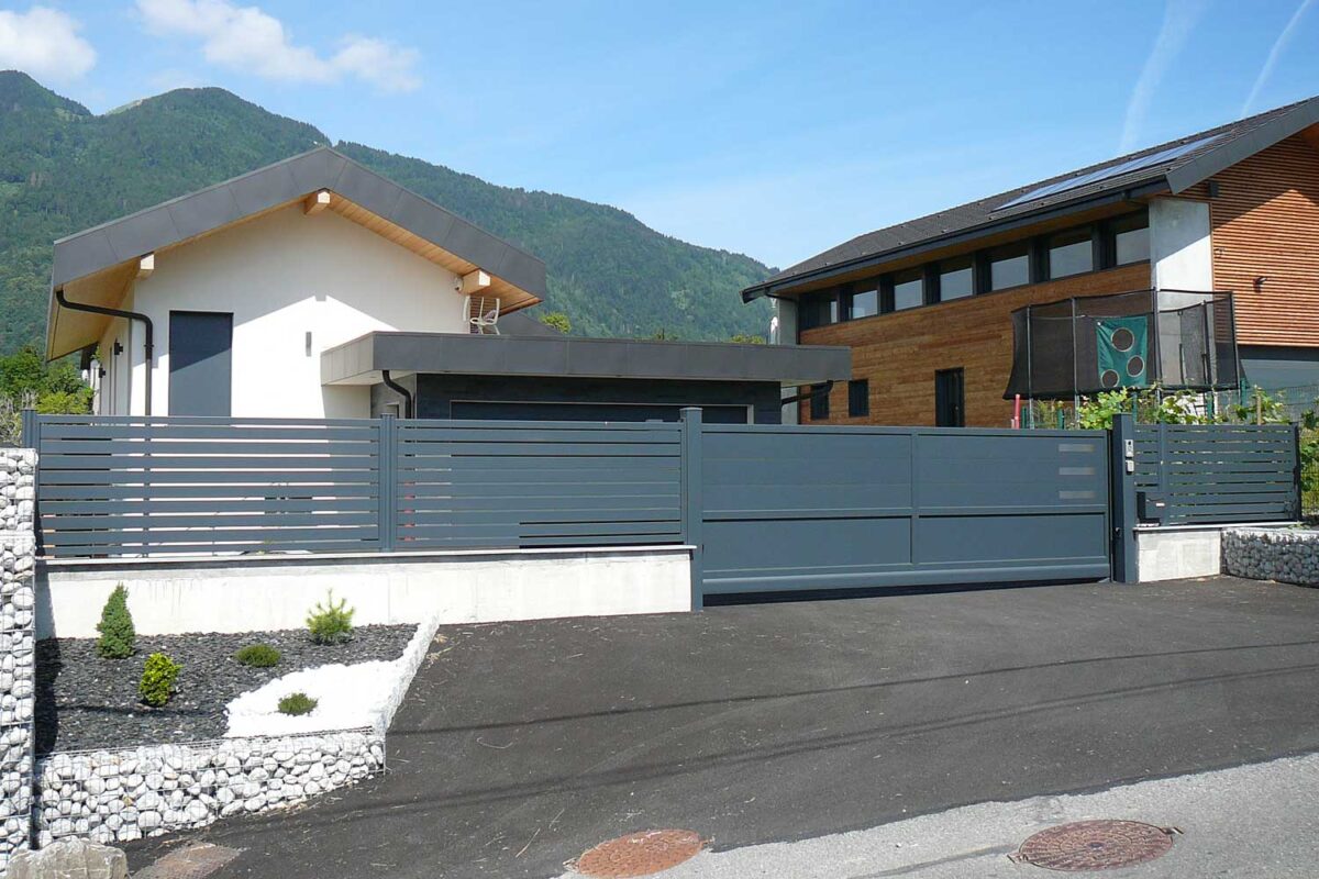 STAINLESS COLLECTION COUNTRY GATES AND BARRIERS