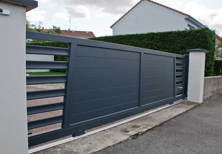 MODERN STYLE GATES - COUNTRY GATES AND BARRIERS