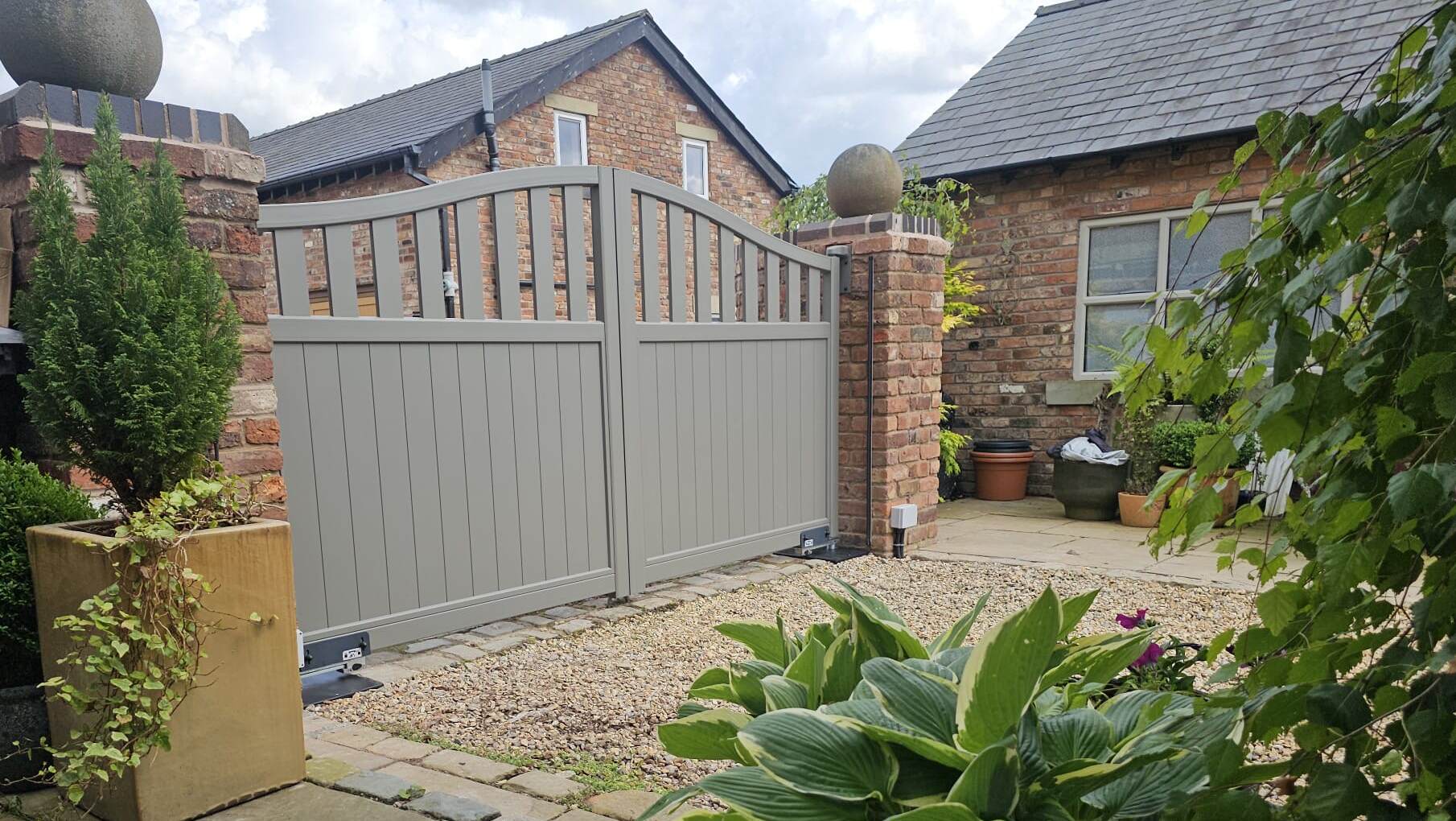 Sliding Modern Aluminium Gate